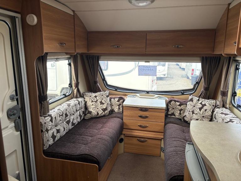 SPRITE MAJOR 4  - 4 BERTH CARAVAN, SIDE LOUNGE AREA ,END WASHROOM & MOTORMOVER