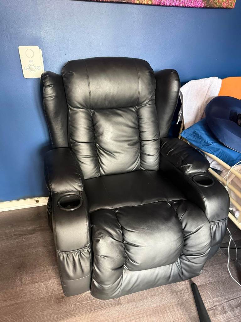 Caesar Electric, Auto Recliner, Massage, Heated, Wing Lounge Bonded Leather Chair