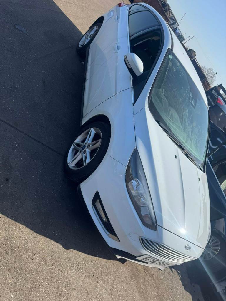BREAKING FORD FOCUS mk3 FACELIFT WHITE PARTS 