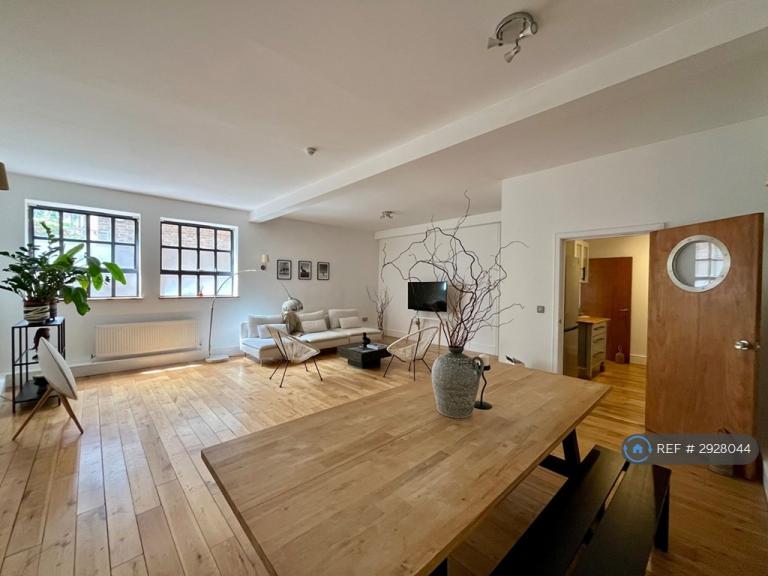 2 bedroom flat in Varden Street, London, E1 (2 bed) (#2928044)