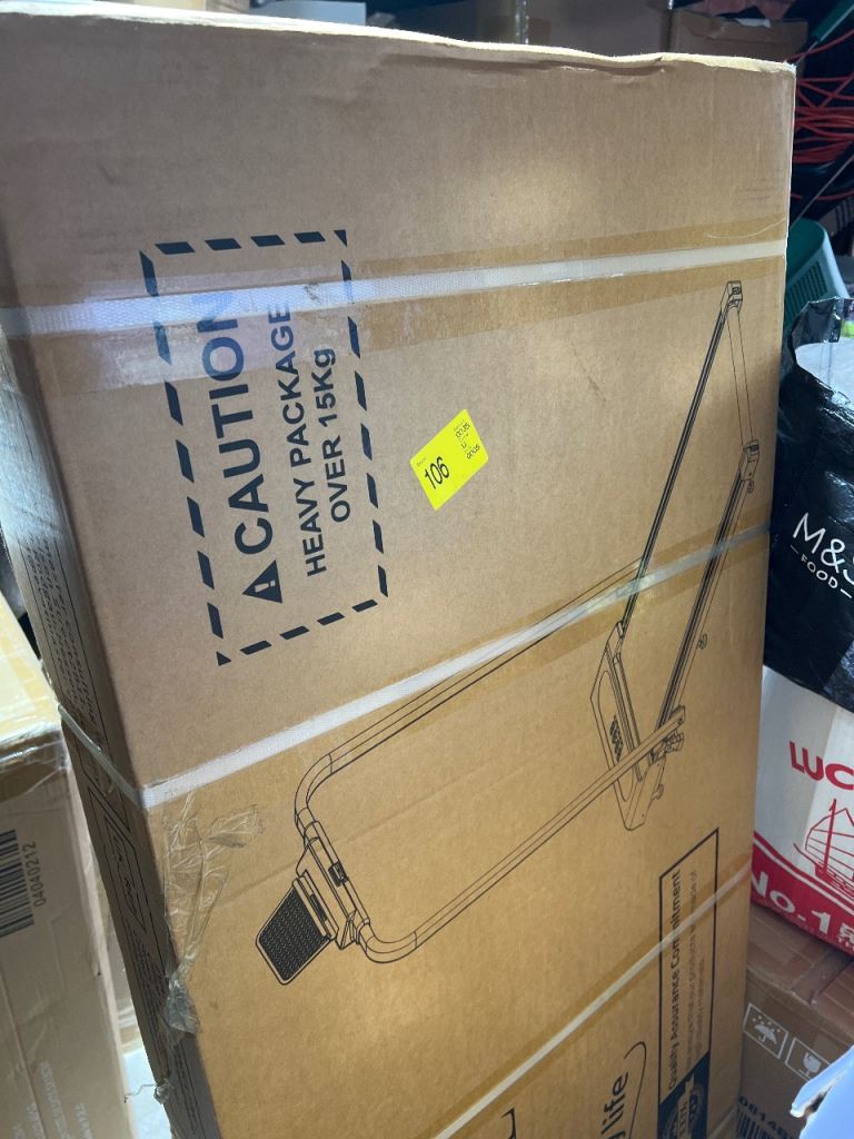 Walking pad with handle