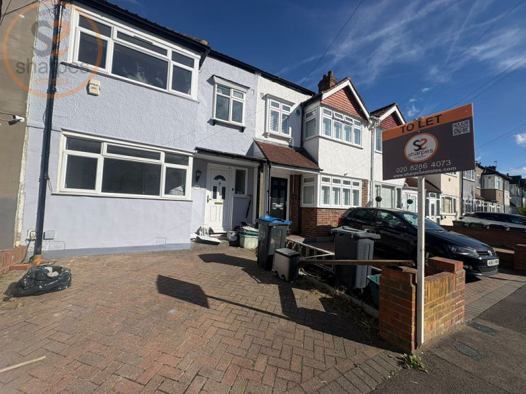 4 bedroom house in New Barns Avenue, Mitcham, London
