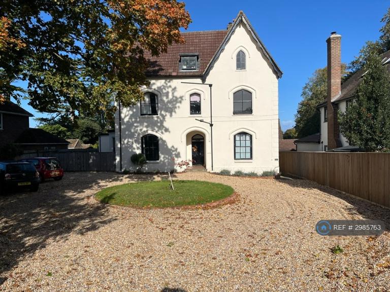 1 bedroom flat in Epsom Road, Guildford, GU1 (1 bed) (#2985763)