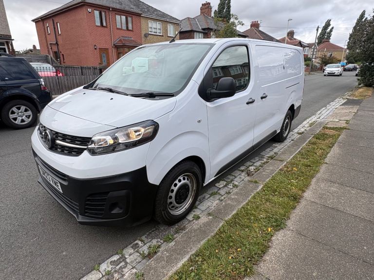 2023 VAUXHALL VIVARO PRIME L2 LWB 108K FSH TBELT DONE AC NAV CRUISE NO VAT 