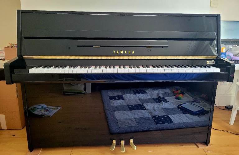 Piano Yamaha B1 EXCELLLENT CONDITION