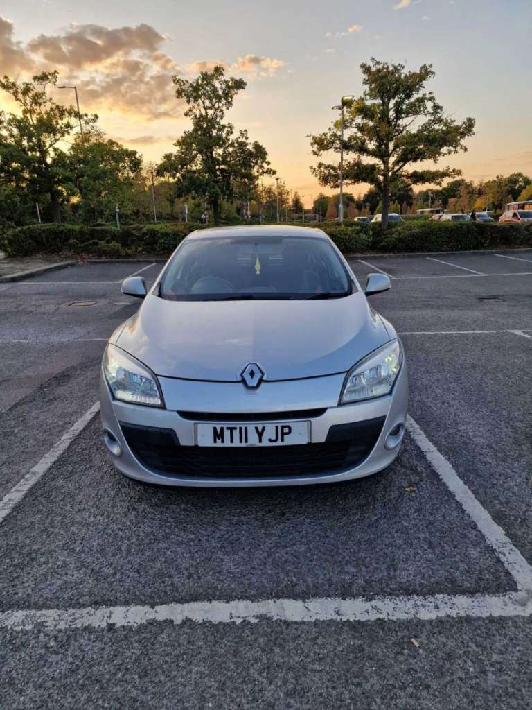 Renault, MEGANE, Hatchback, 2011, Manual, 1598 (cc), 5 doors