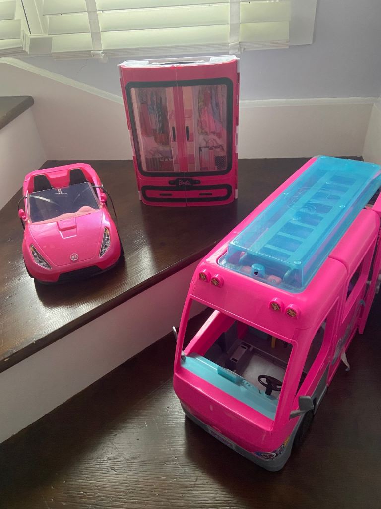 Camper car and wardrobe 