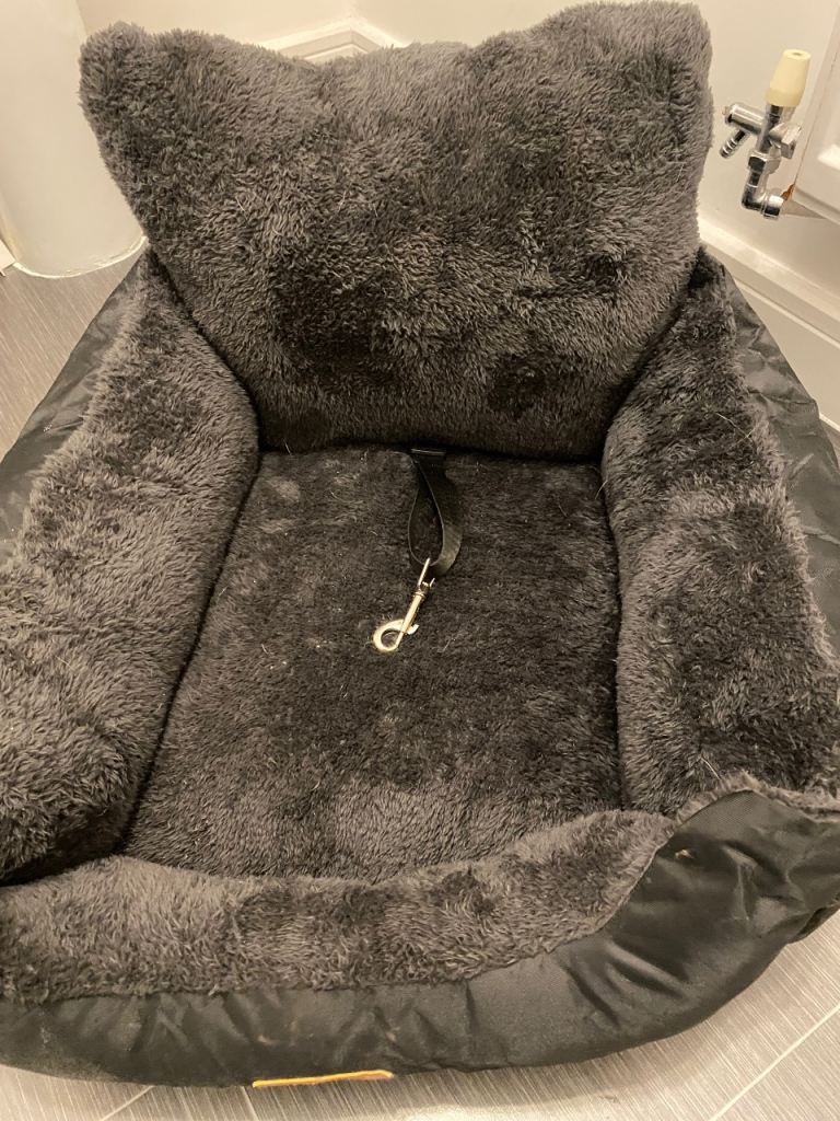 Furdreams puppy/small dog car seat