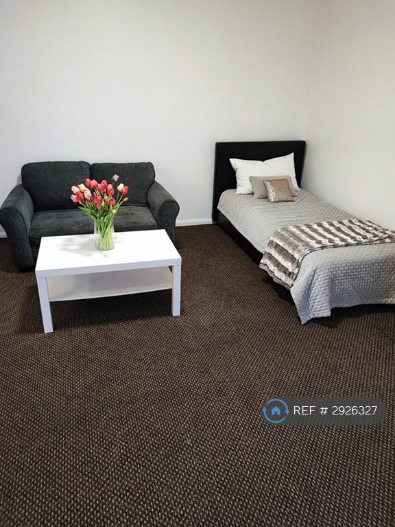 Studio flat in Headstone Lane, London, HA2 (#2926327)