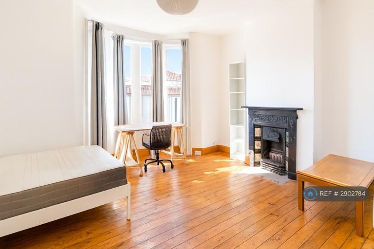 4 bedroom house in Bannerman Road, Bristol, BS5 (4 bed) (#2902784)