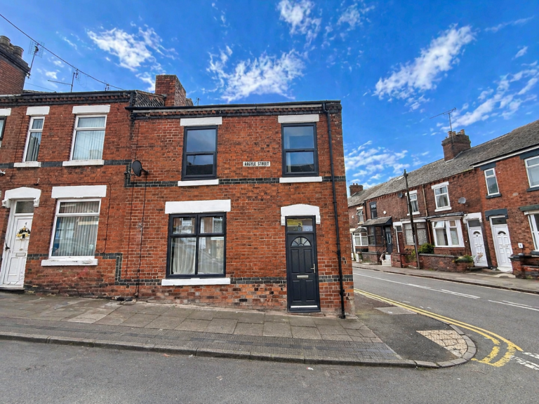 4 bedroom house in Argyle Street, Shelton, Shelton, ST1 4LD