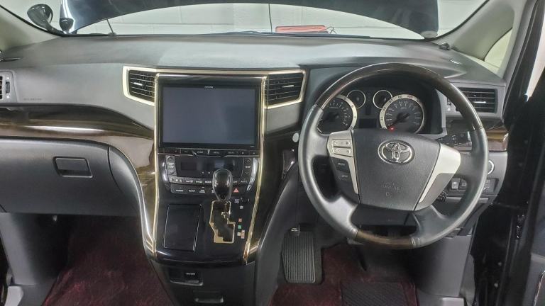 Toyota vellfire golden eyes 2.4 automatic 7 seat japanese import 56k miles 2014 