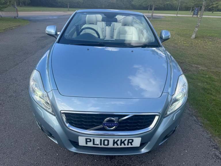 VOLVO C70 2.0 D3 SE Lux 2010