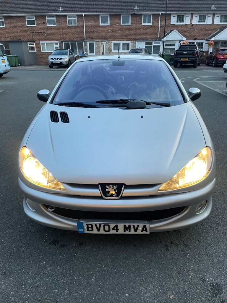 Peugeot, 206, Convertible, 2004, Manual, 1997 (cc), 2 doors