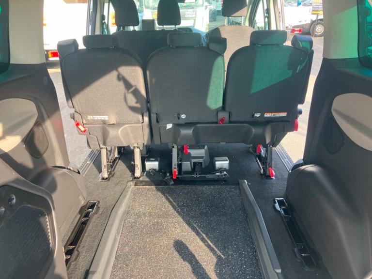 FORD TOURNEO CUSTOM 6 SEATER WITH AIRCON. 9,950 NO VAT