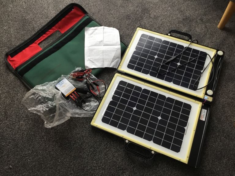 Topray Solar Brief case Solar generator never used 