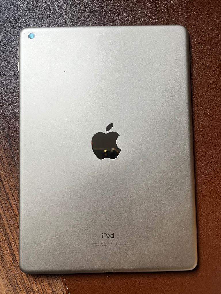 iPad (5th Gen) 