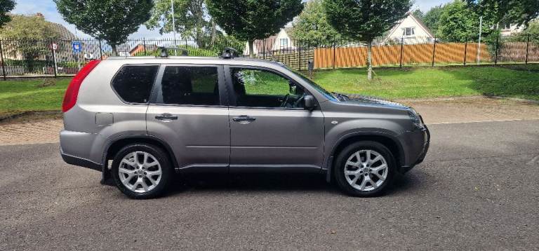 NISSAN XTRAIL  2LITRE DCI 6 SPEED MANUAL FULL MOT STUNNING 