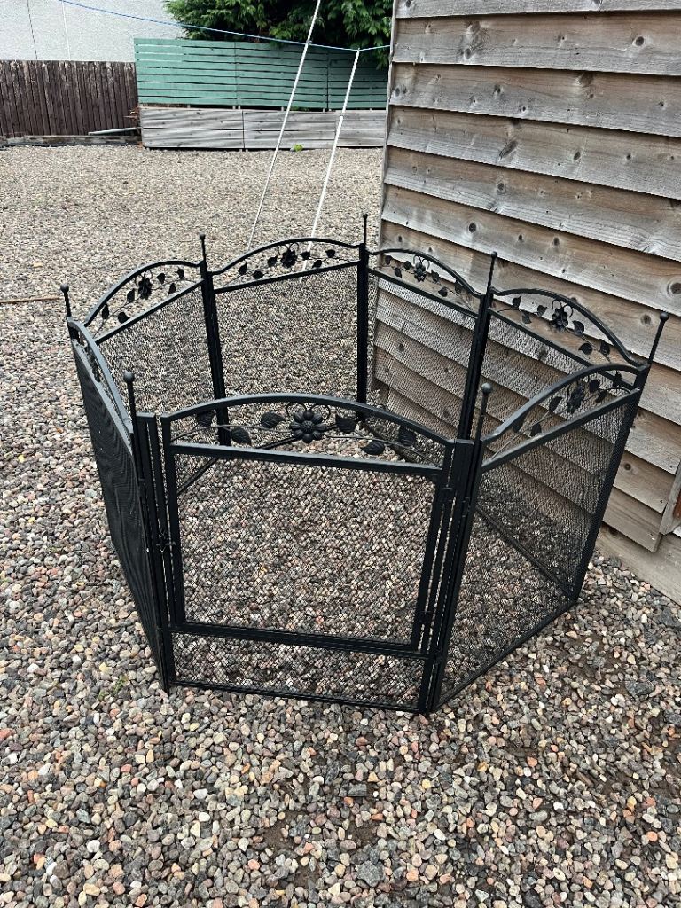 Metal dog/ animal cage/ pen 