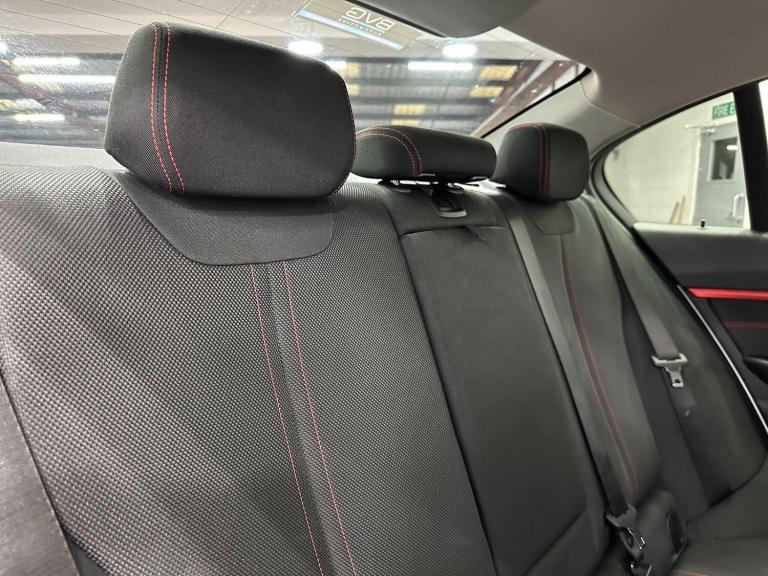 2017 BMW 3 Series 2.0 330e 7.6kWh Sport Auto Euro 6 (s/s) 4dr SALOON Petrol/Electric Hybrid Autom...