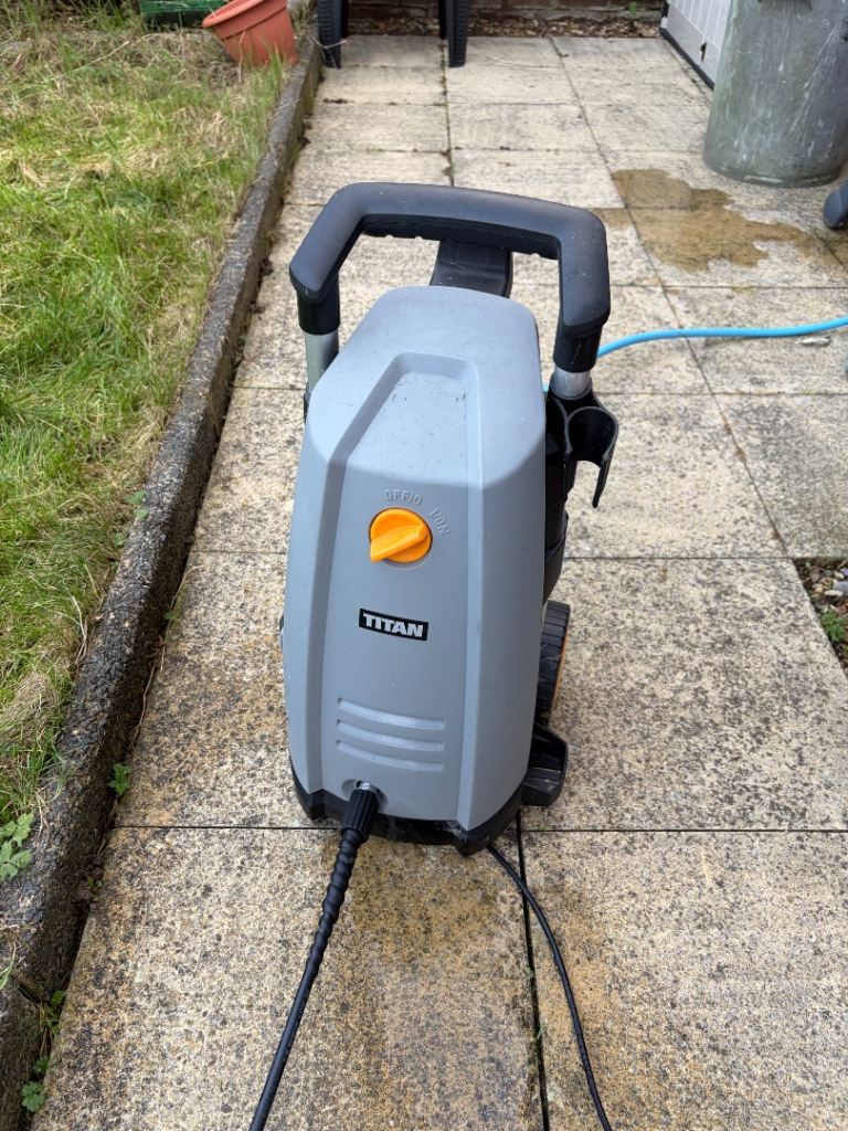 Titan pressure washer