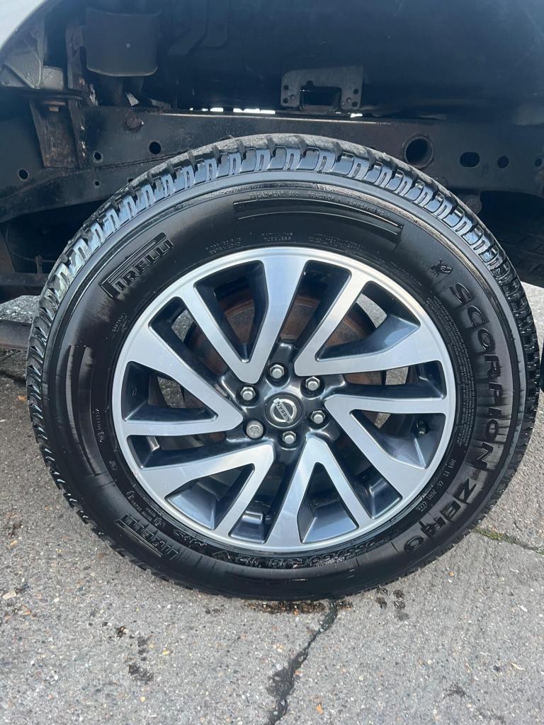 2019 Nissan Navara Double Cab Pick Up Tekna 2.3dCi 190 4WD Auto PICK UP DIESEL Automatic