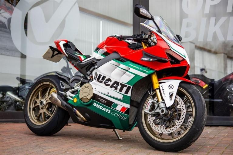 Ducati Panigale V4S AKROS ! FORGED WHEELS ! OHLINS ! CARBON ! STUNNING