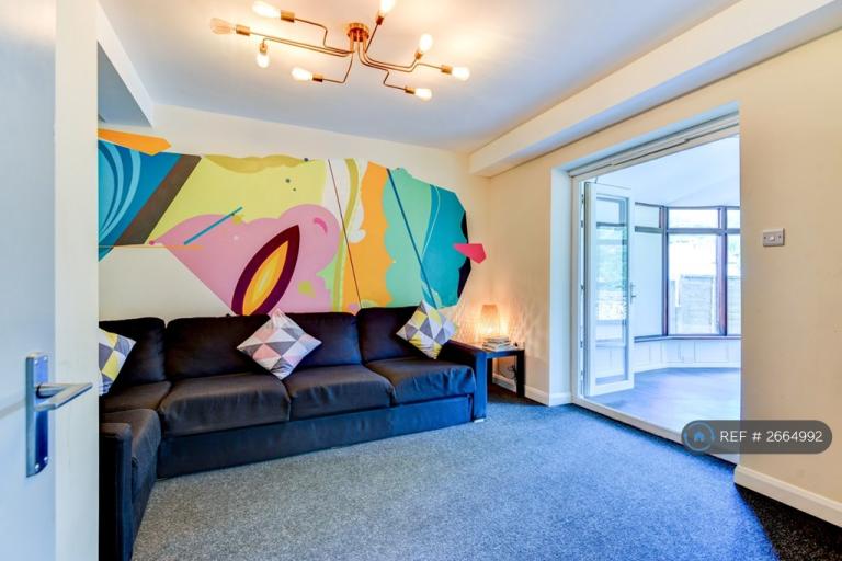 6 bedroom house in Auckland Drive, Brighton, BN2 (6 bed) (#2664992)