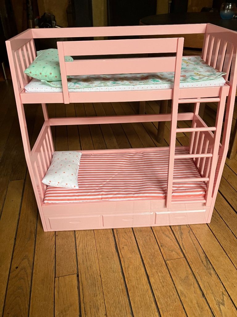 Toy bunk beds
