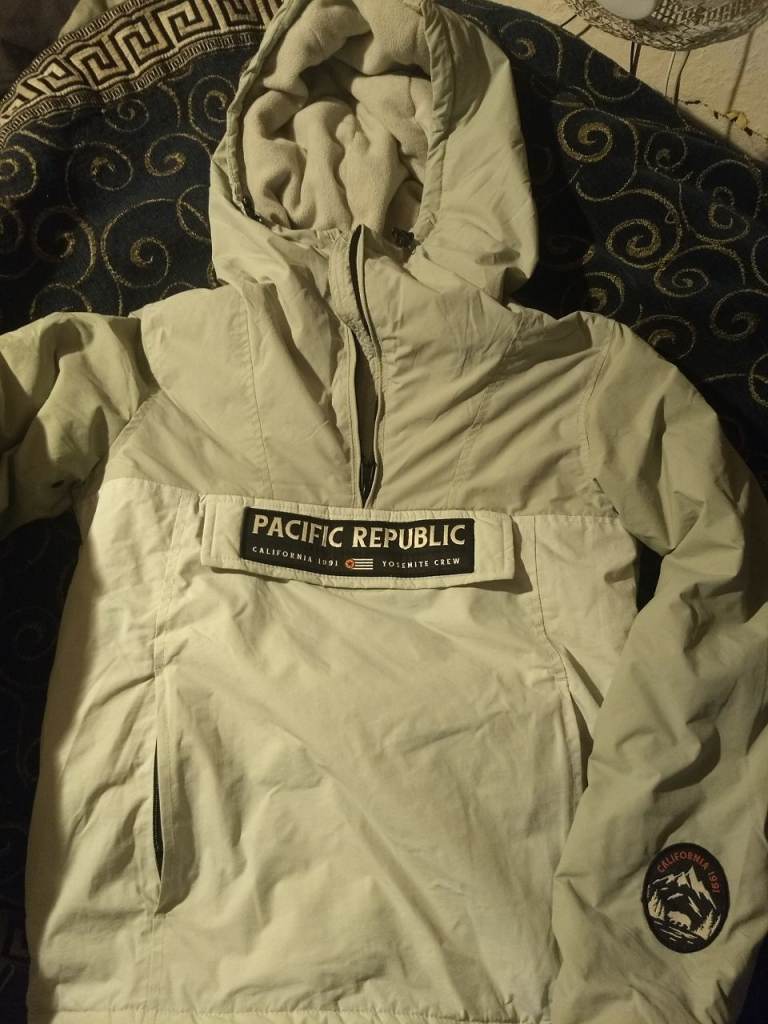 Pull and Bear Pacific republic hooded overhead jacket. size XS