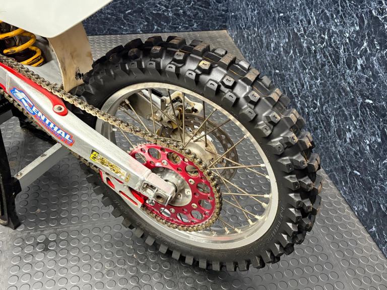 Honda CRF 450 2005  (MOTOCROSS / MX / ENDURO) @ AJ TRADING 