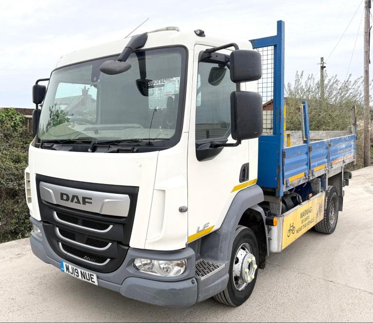 2019 DAF LF45.180 TIPPER TWIN TARMAC CHUTES 7.5 TON 3 SEATS 90,000 MILES EURO-6