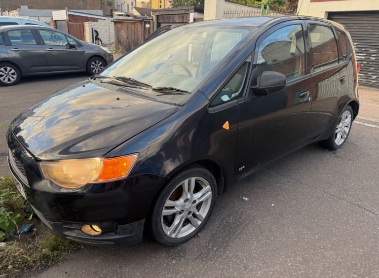 Mitsubishi COLT AUTOMATIC 1.3 petrol REPAIRABLE 