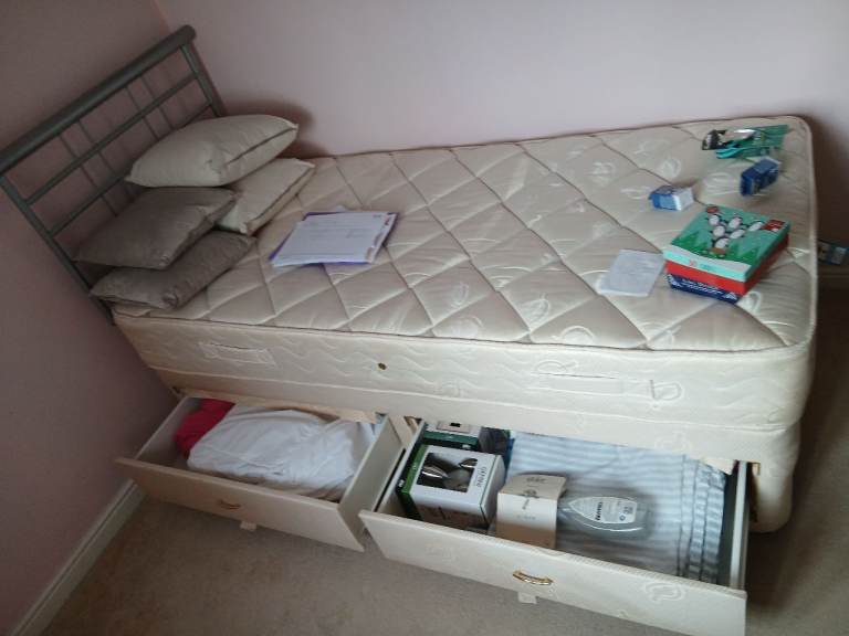 Single divan bed