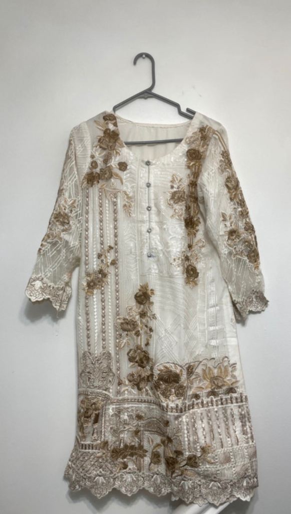 Pakistani 3 piece chiffon suit- Beautiful Women's Traditional Suit – White with Gold Embroidery