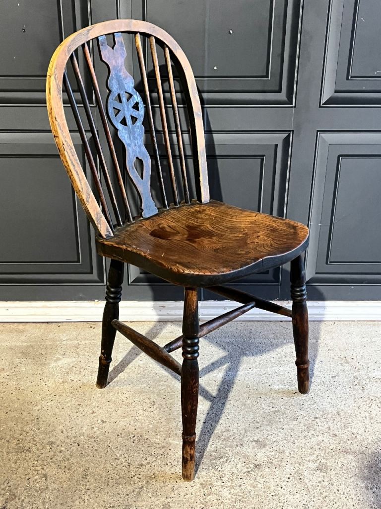 Single Victorian 19th Century Antique Ebonised Wheel Back Windsor Chair