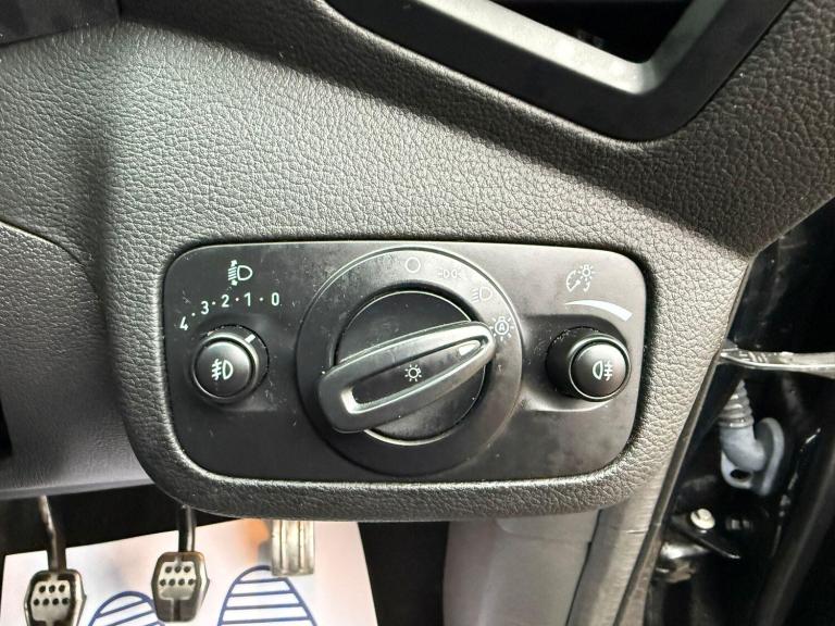 2019 Ford Kuga 1.5T EcoBoost ST-Line Euro 6 (s/s) 5dr HATCHBACK Petrol Manual