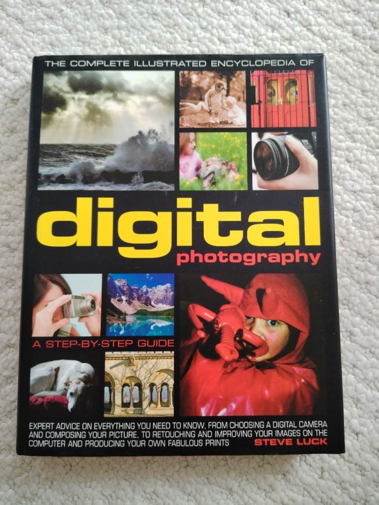 Digital Photography Encyclopedia Book by Steve Luck – Good Condition
