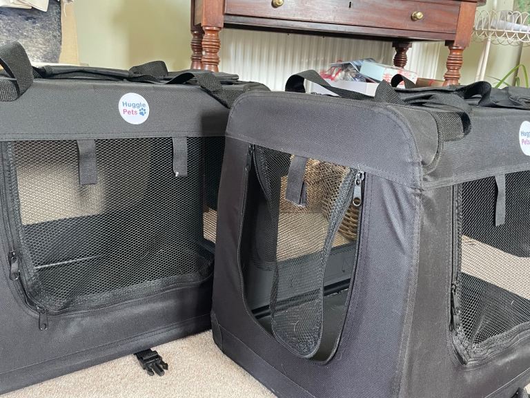 Juggle pet carriers (2)