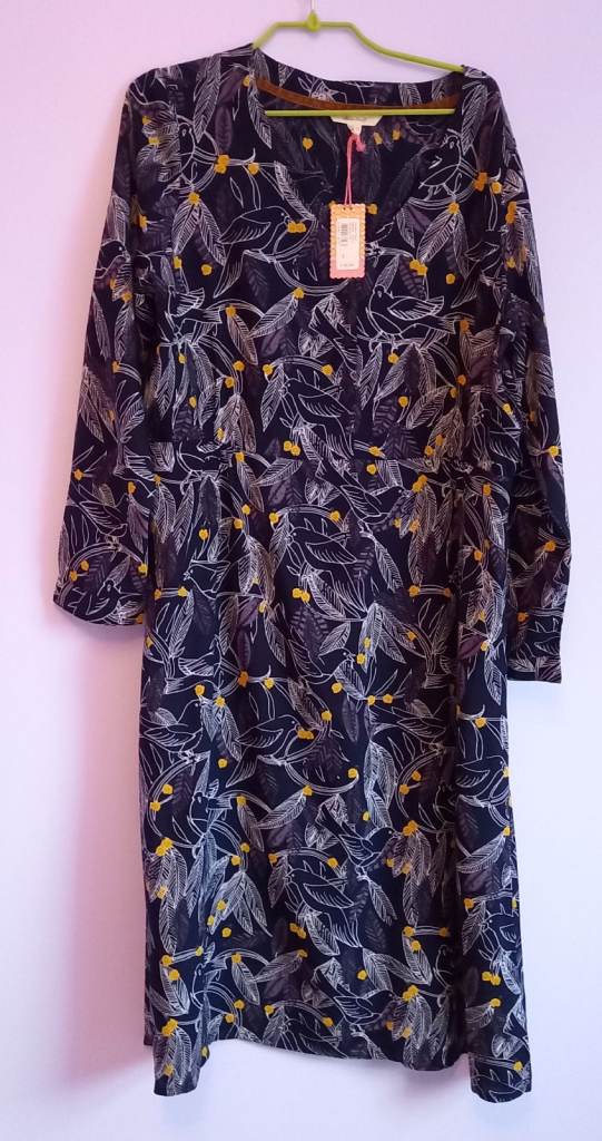 White Stuff Ladies dress Size 16 Blue with yellow and white pattern. New