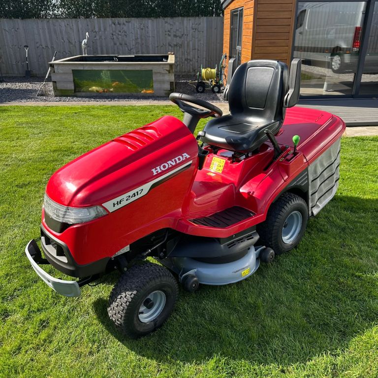 Honda hf2417 ride on mower CAN DELIVER 26hours