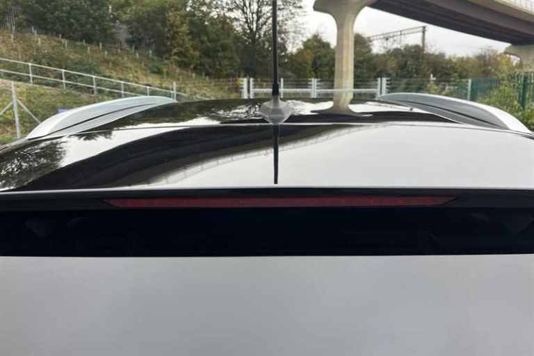 2021 Renault Captur 1.3 TCe (140 PS) Iconic 5 Door Petrol SUV Automatic SUV Petrol Automatic