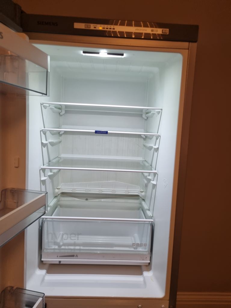 Siemens fridge freezer free standing metal grey 