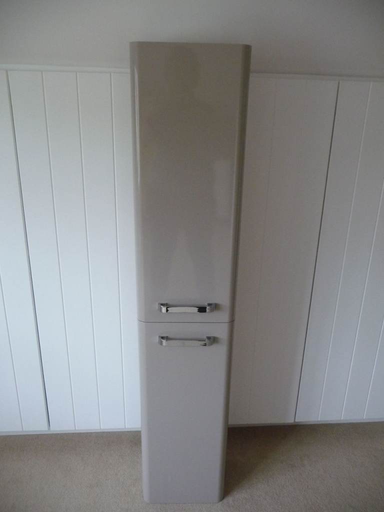 HiB Wall hung Tall Bathroom Cabinet – Good Condition