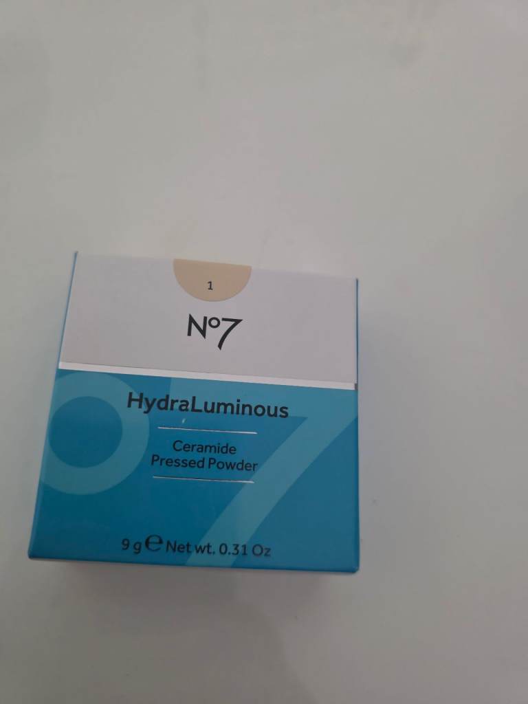 No7 HydraLuminous Ceramide Pressed Powder – Shade 1, New