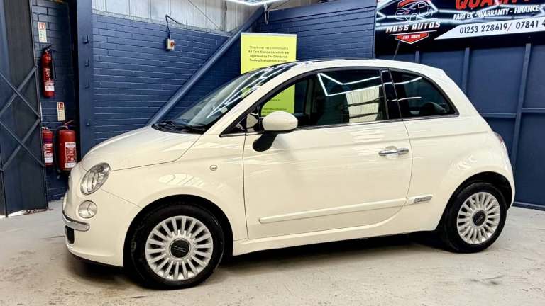 2013 Fiat 500 0.9 TwinAir Lounge 3dr Dualogic HATCHBACK PETROL Automatic