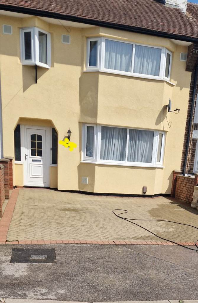 A  single bedroom is available for rent