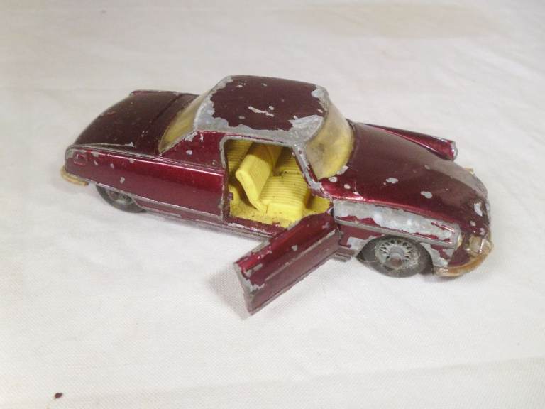 CORGI TOYS CITROEN DS19 LE DANDY COUPE
