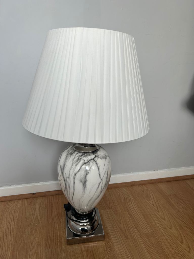 Large table lamp 