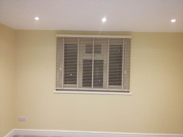 Loft Ensuite double room for rent in Newbury Park (Ilford) £975 Pcm.)